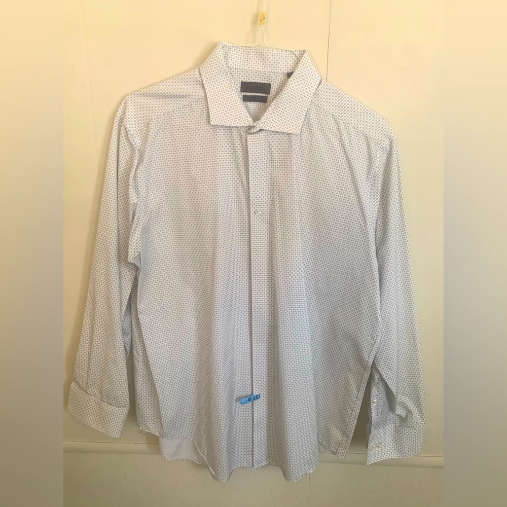 EUC - Calvin Klein Performance Non-Iron - Slim Fit - XL - 17 32/33